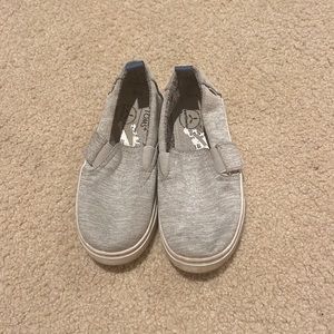 Boy’s size 10 Tom’s slip on shoes in gray